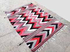 Chevron - 4 x 5.7 ft